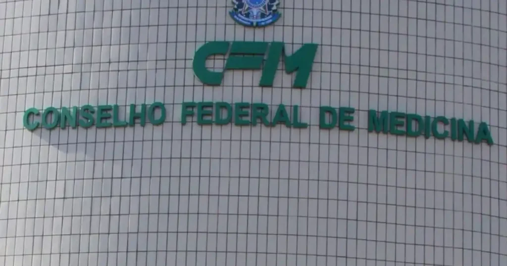 Brasil vive 'grave problema de saúde pública' devido ao uso do PMMA, diz CFM