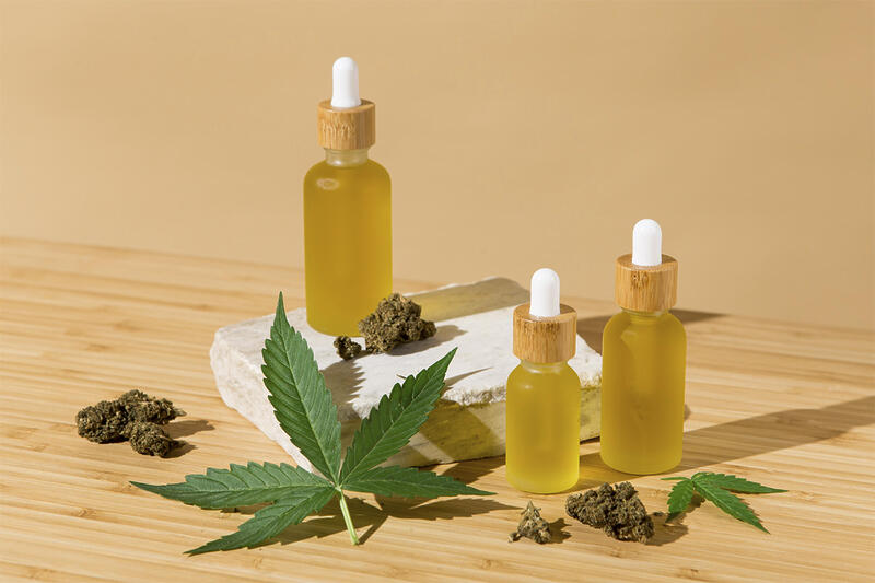 Justiça autoriza cannabis em farmácias de manipulação