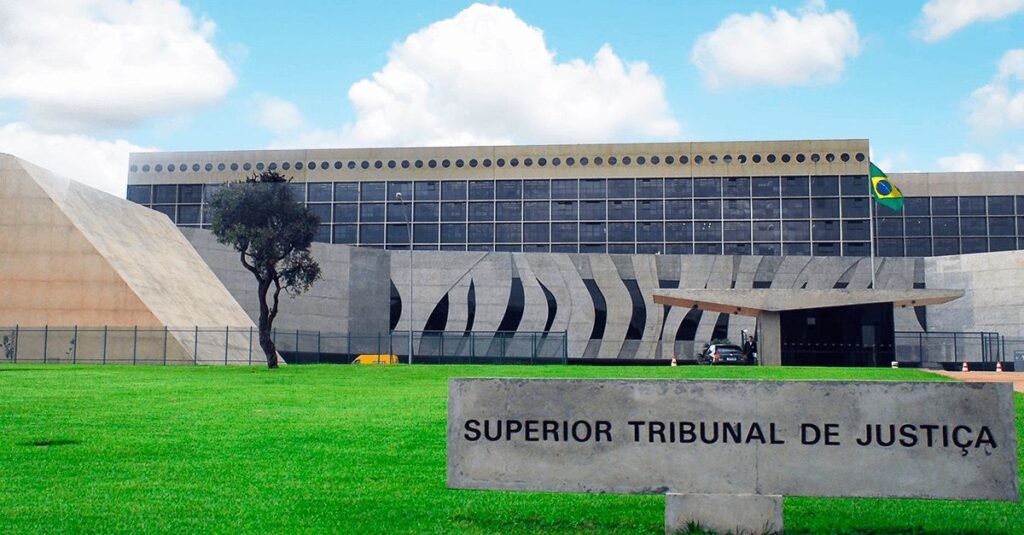 Anvisa tem seis meses para publicação de regras do uso de cannabis medicinal, afirma STJ