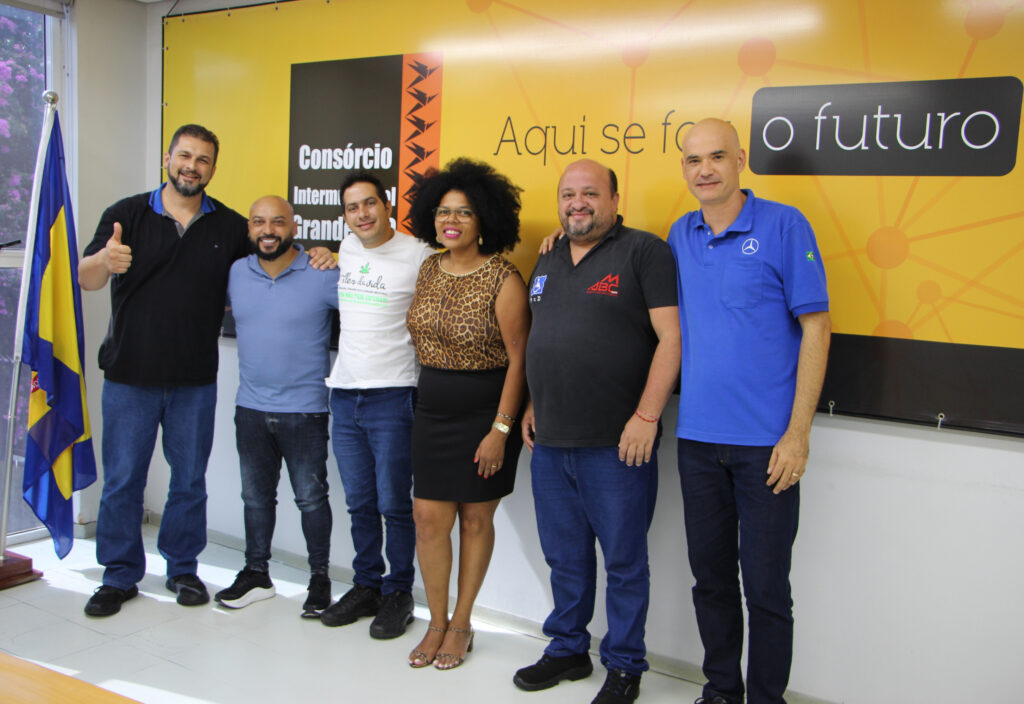 Notícia - Grande ABC inicia debate sobre distribuição gratuita de cannabis medicinal via SUS - Consórcio Intermunicipal