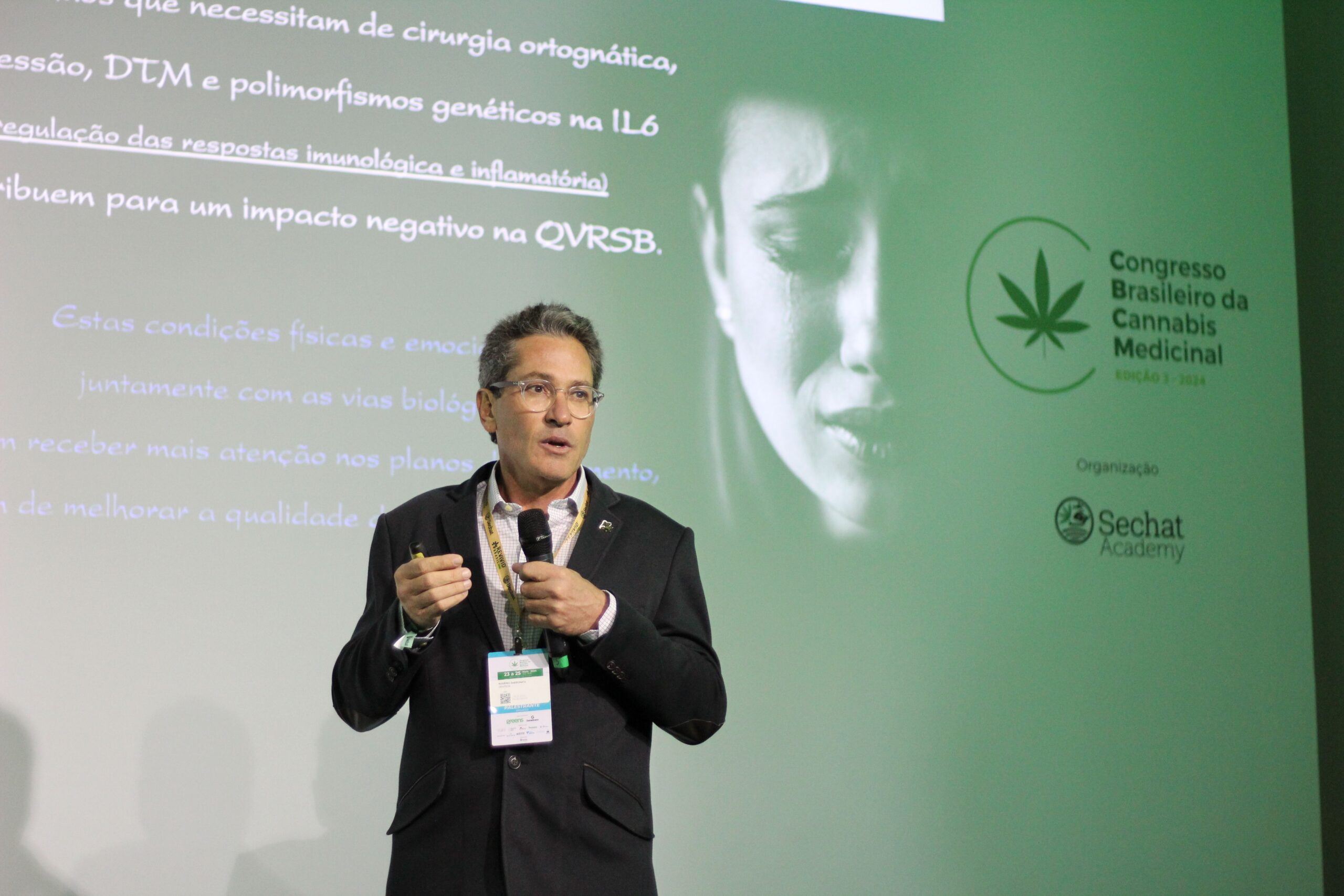 Regulamentações específicas e evidências científicas emergentes respaldam dentistas na hora de prescrever cannabis