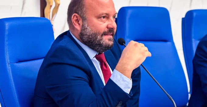 Vereador Dilson Magalhães comemora licitação para aquisição de Cannabis Medicinal em ...