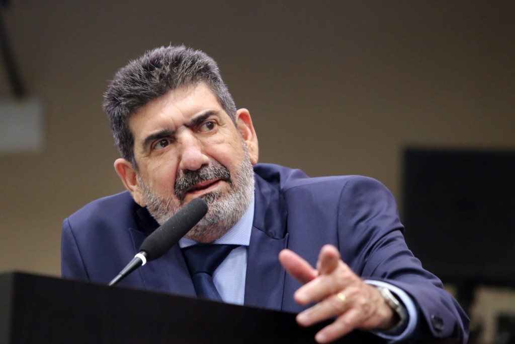 Dr. João cobra regulamentação urgente da lei do canabidiol