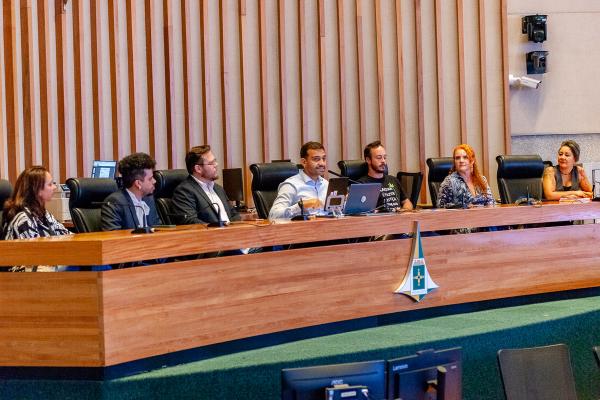 CLDF debate ampliação do acesso à terapia canábica para autistas