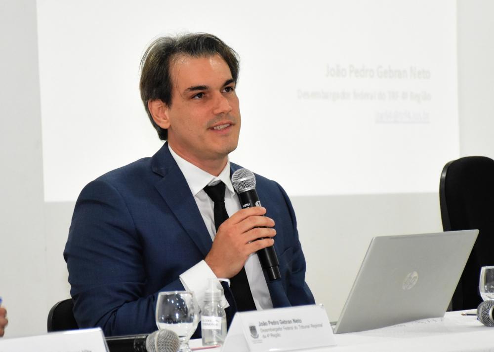 Canabidiol não é medicamento, é produto, diz juiz federal em webinário da Esma-PB