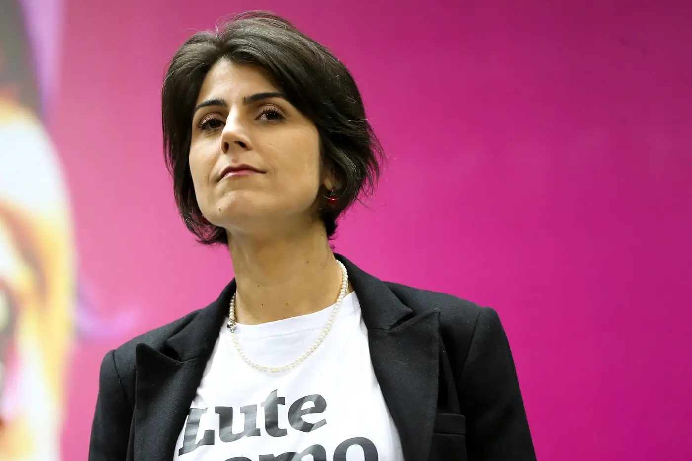 Manuela d'Ávila diz que é "garota-propaganda" da maconha medicinal