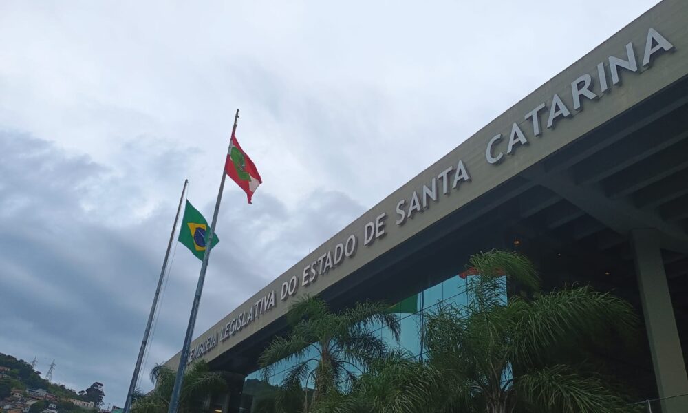 Alesc cobra agilidade na liberação do canabidiol no SUS