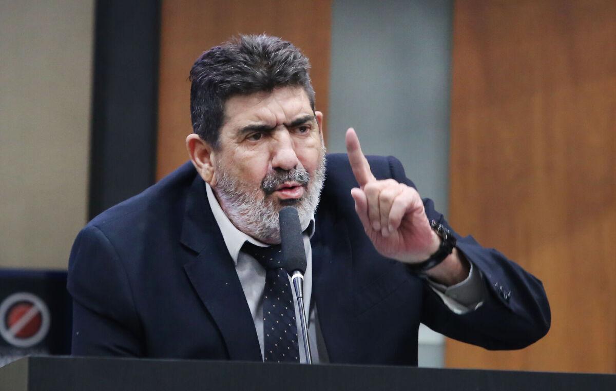 Dr. João cobra regulamentação urgente da lei do canabidiol