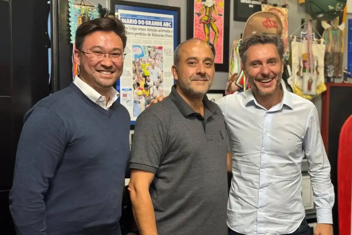 Guto Volpi recebe visita do deputado federal Alex Manente para tratar sobre saúde mental
