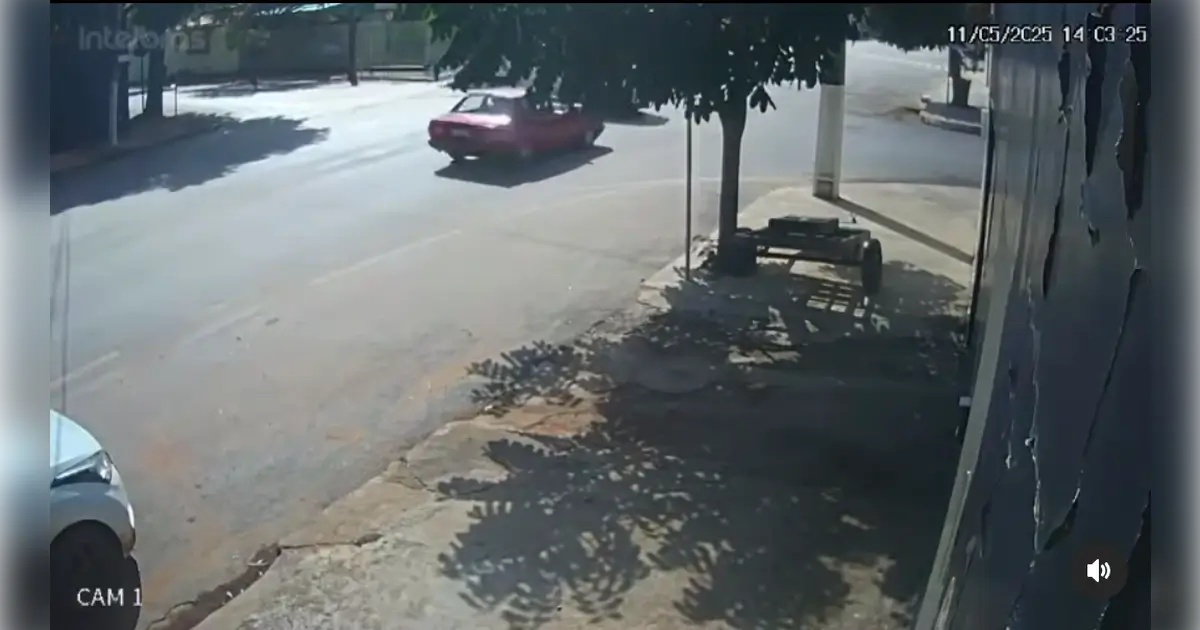 Motorista fica preso às ferragens em colisão em Barreiras