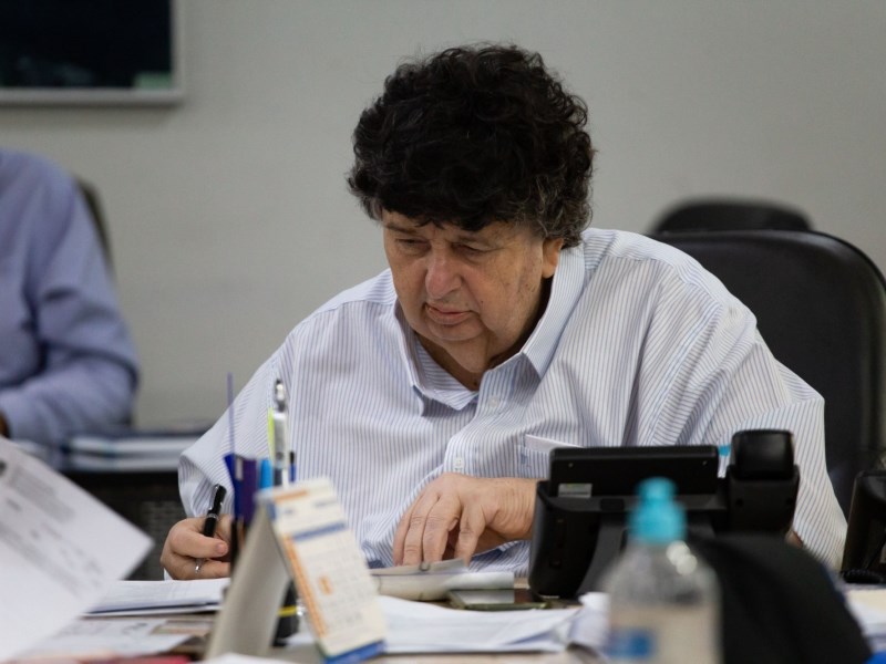 Neto pede a ministro prioridade na regulamentação do uso do canabidiol - Saúde