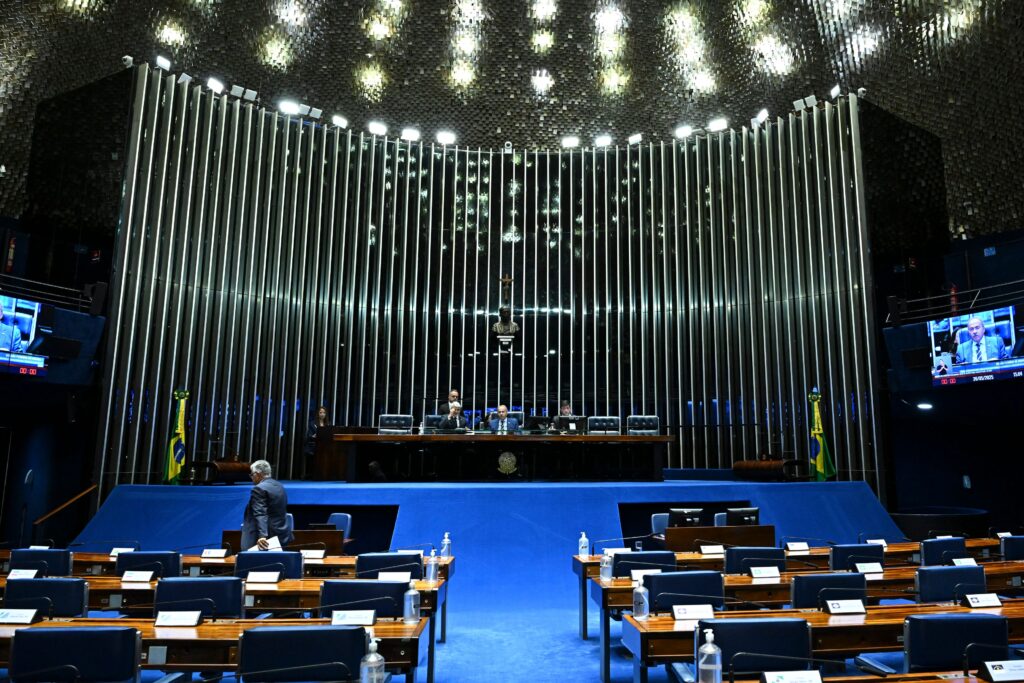 Senado discute uso medicinal da cannabis enquanto governo apresenta plano de regulamentação