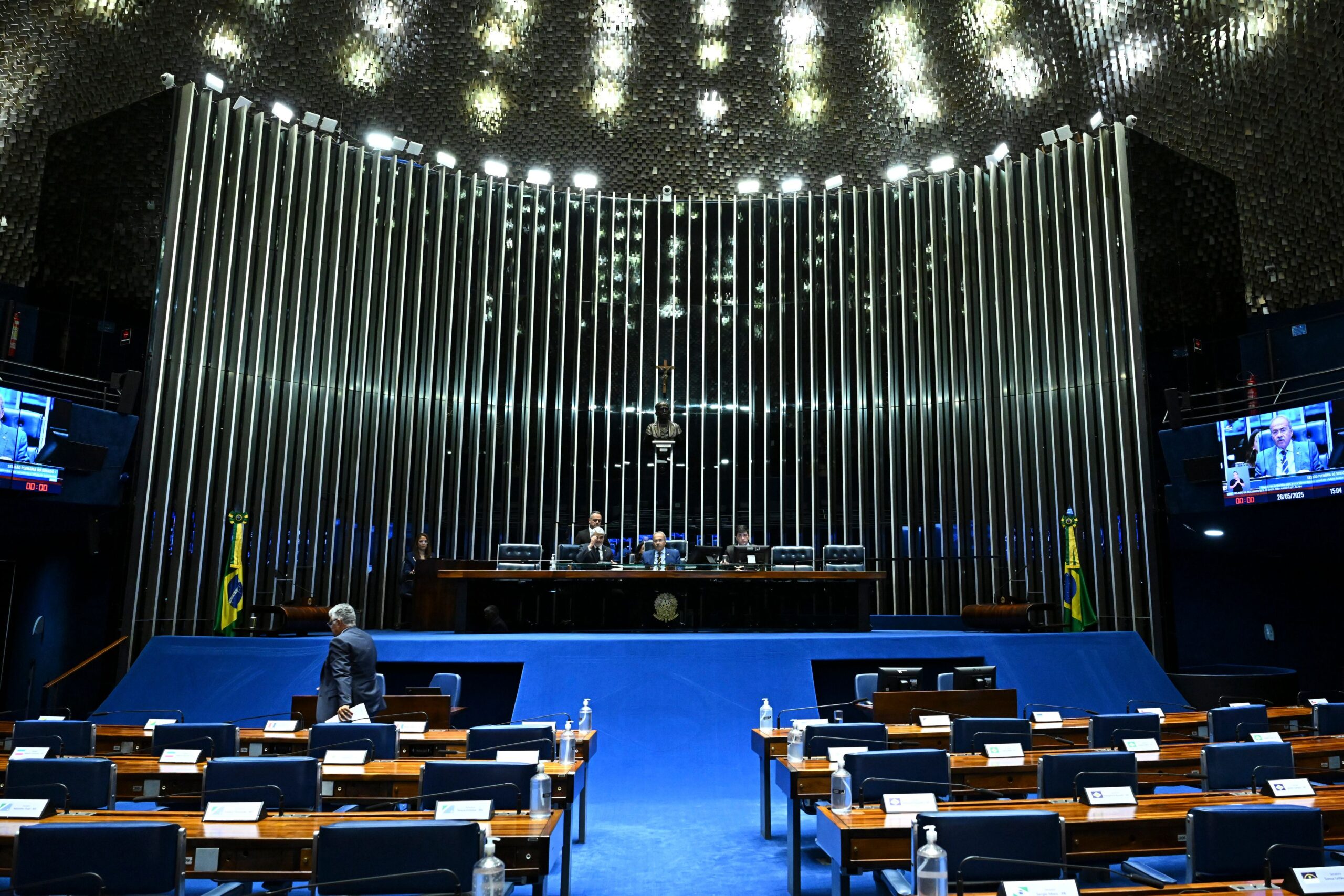 Senado discute uso medicinal da cannabis enquanto governo apresenta plano de regulamentação