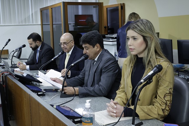 Uso da cannabis medicinal avança nas comissões