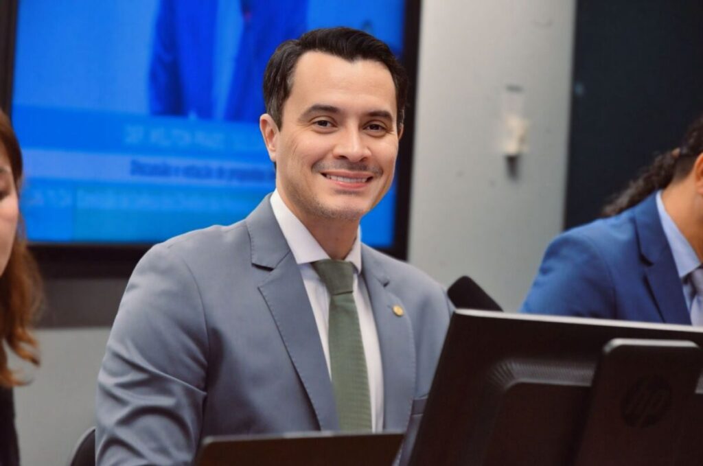 Comissão aprova proposta de Zé Haroldo que facilita acesso de pessoas com autismo a tratamento com canabidiol