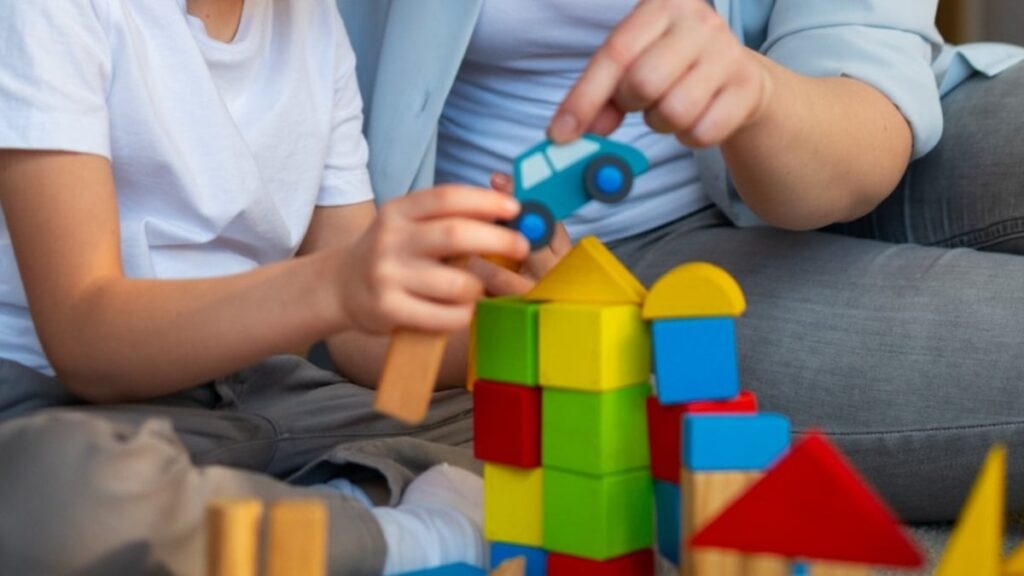 Em Goiás, Justiça manda plano de saúde fornecer canabidiol a criança com autismo