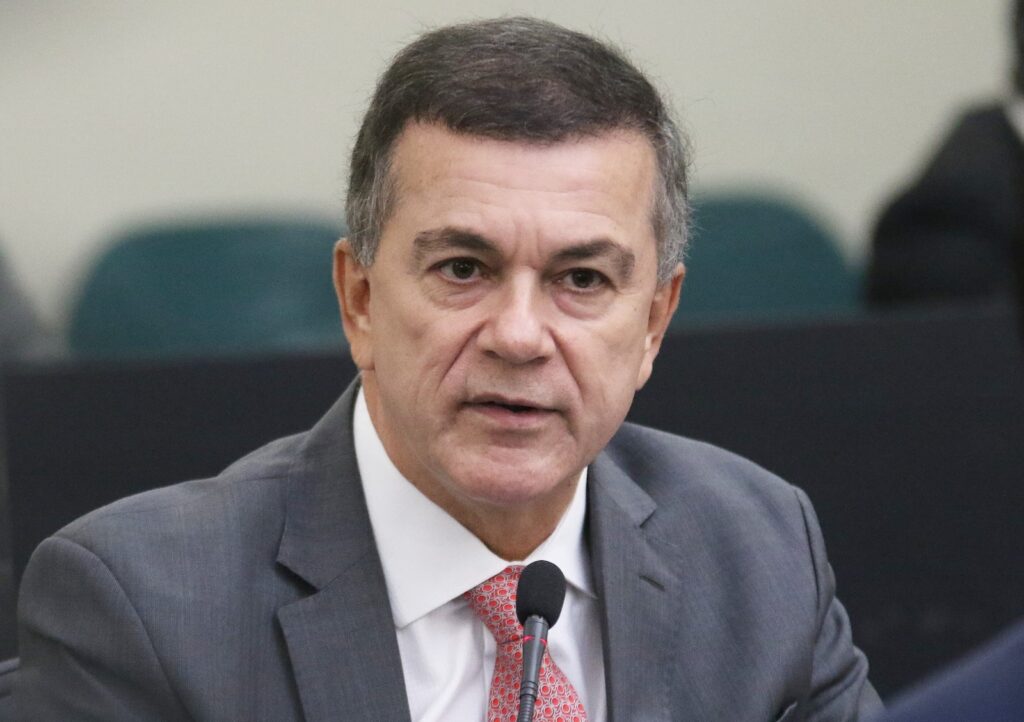 Governo de Alagoas regulamenta lei que garante canabidiol gratuito pelo SUS para pacientes com epilepsias graves
