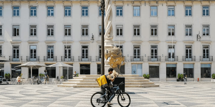 Notícias | Onda de calor atinge a Europa nesta semana com temperaturas que devem ultrapassar 40ºC | Rádio JB FM